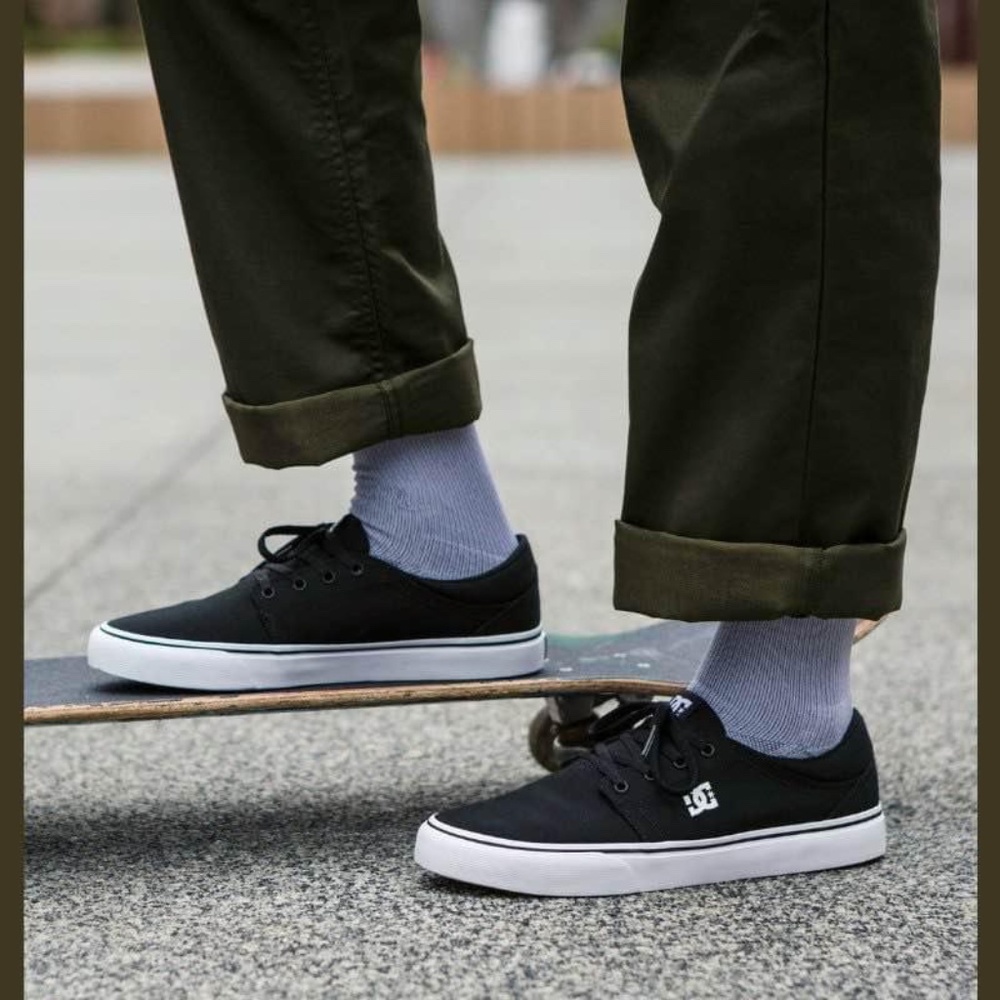 BRAND NEW men dc DC trase tx black white skate shoes size US 11.5 / US 12 US 13